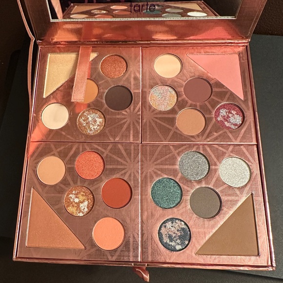 Tarte Gift & Glam Collector’s Set - Picture 5 of 7